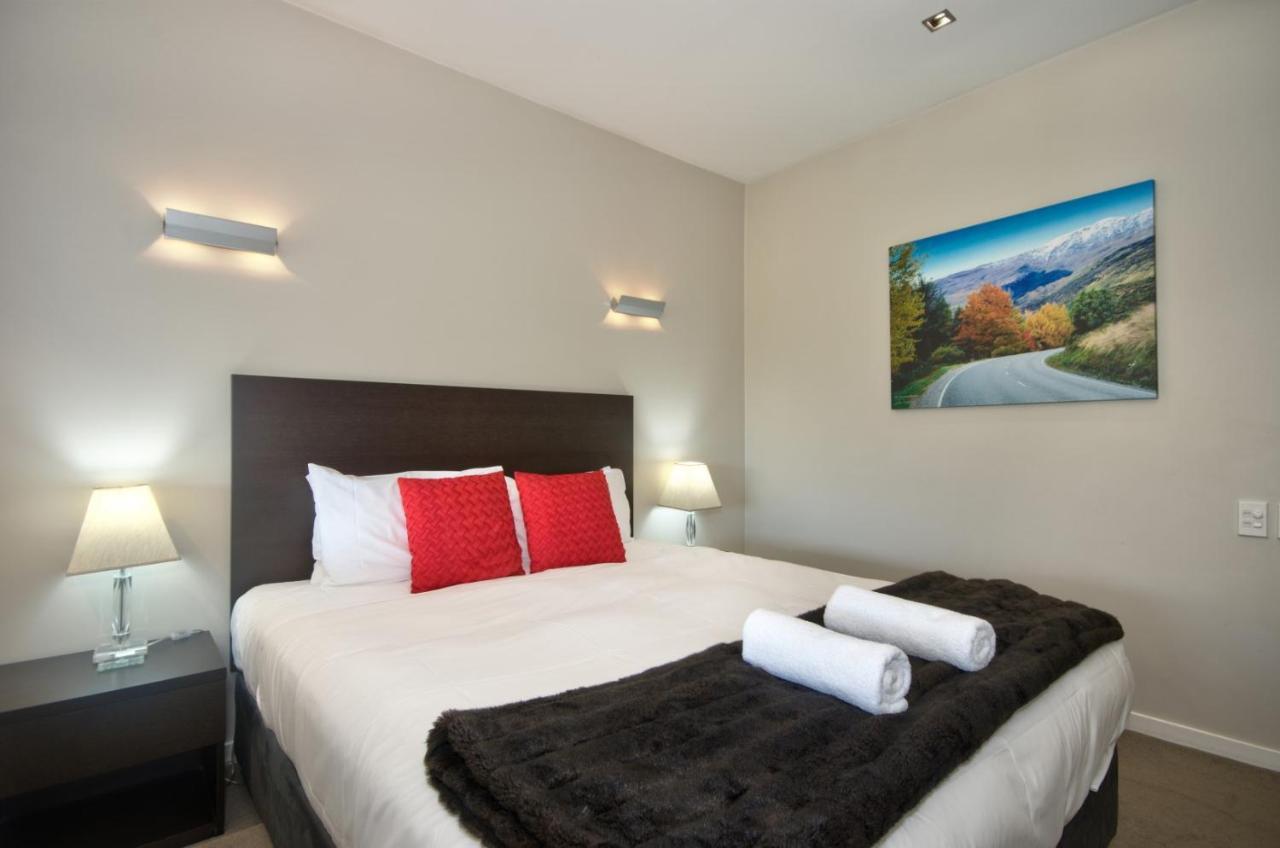 Pure Retreat Lake View Queenstown Exteriör bild