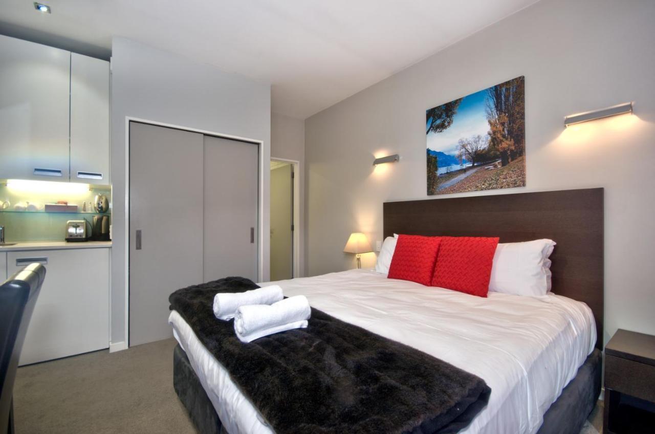 Pure Retreat Lake View Queenstown Exteriör bild